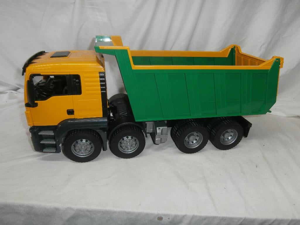 Bruder MAN TGS kieper met vier assen, Kinderen en Baby's, Speelgoed | Speelgoedvoertuigen, Ophalen, Nieuw