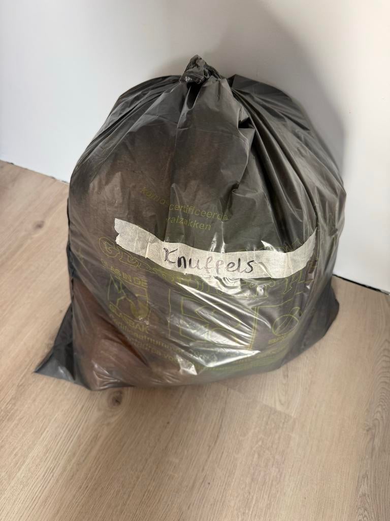 Vuilniszak vol knuffels - gratis af te halen!, Kinderen en Baby's, Speelgoed | Knuffels en Pluche, Ophalen, Gebruikt, Overige typen