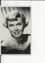 Doris Day met parelhalsband Warner Bros, Ophalen of Verzenden, 1940 tot 1960, Ongelopen, Sterren en Beroemdheden