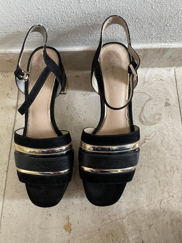 ZARA: z.g.a.n. zwart-gouden open pumps maat 38, Pumps, Verzenden, Zo goed als nieuw, Zara