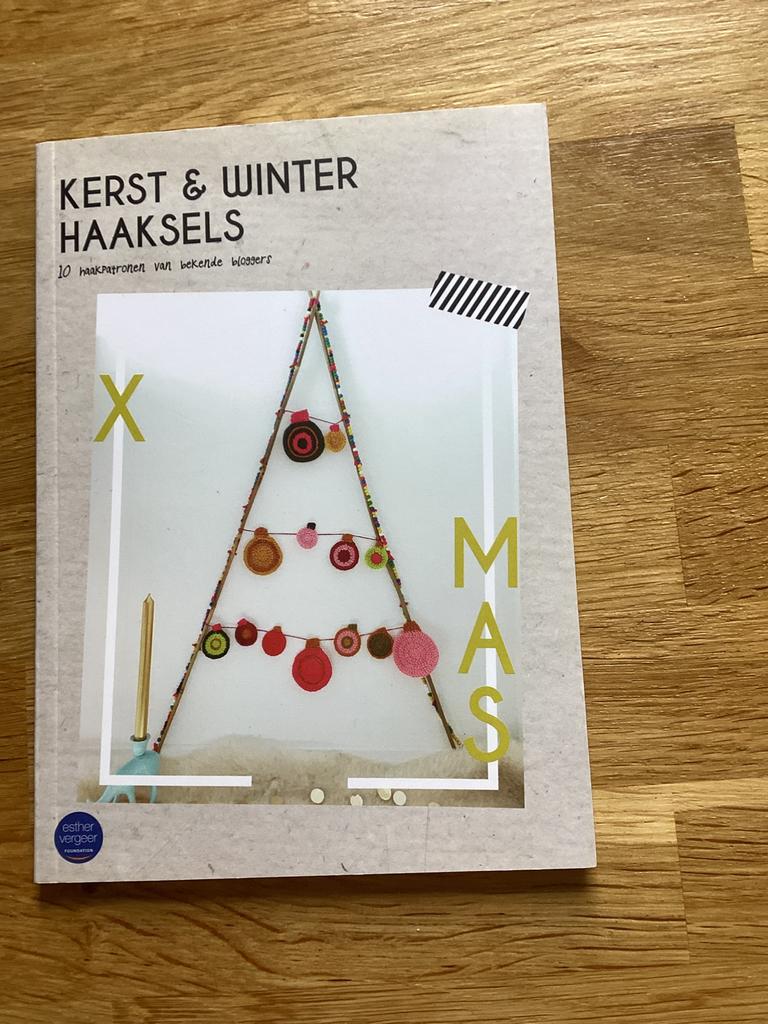 Kerst en winter haaksels, Ophalen of Verzenden, Gebruikt, Haken, Patroon of Boek