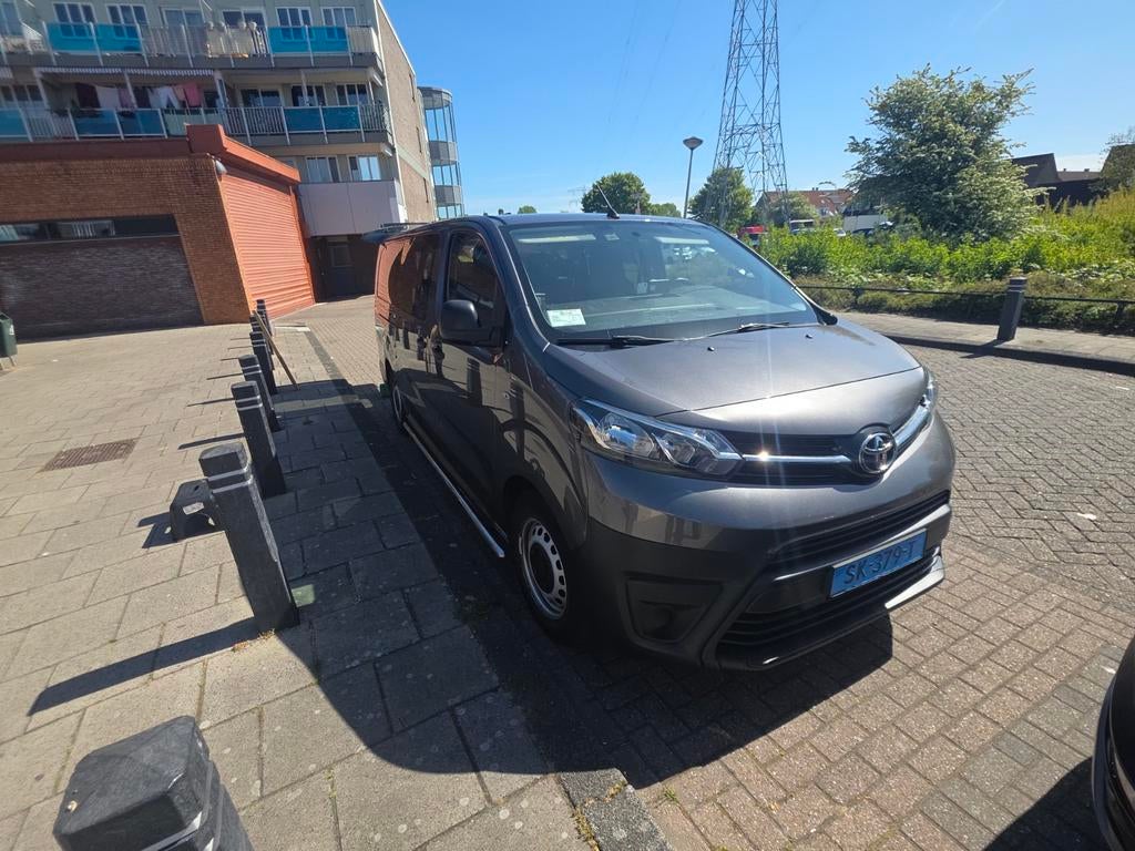 Toyota ProAce Long 1.6 D-4d 115pk 2018 Grijs. Taxi klaar – B, Auto's, Voorwielaandrijving, ProAce, 1878 kg, Origineel Nederlands