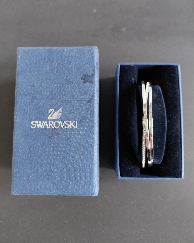 Klein Swarovski Twist Kristal Bangle Armband, Met kristal, IJzer of Staal, Ophalen of Verzenden, Dame