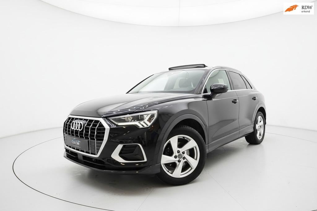 Audi Q3 35 TFSI VIRTUAL MATRIX LEER ACC TREKHAAK CAMERA, Auto's, Zwart, 4 cilinders, 150 pk, Zwart