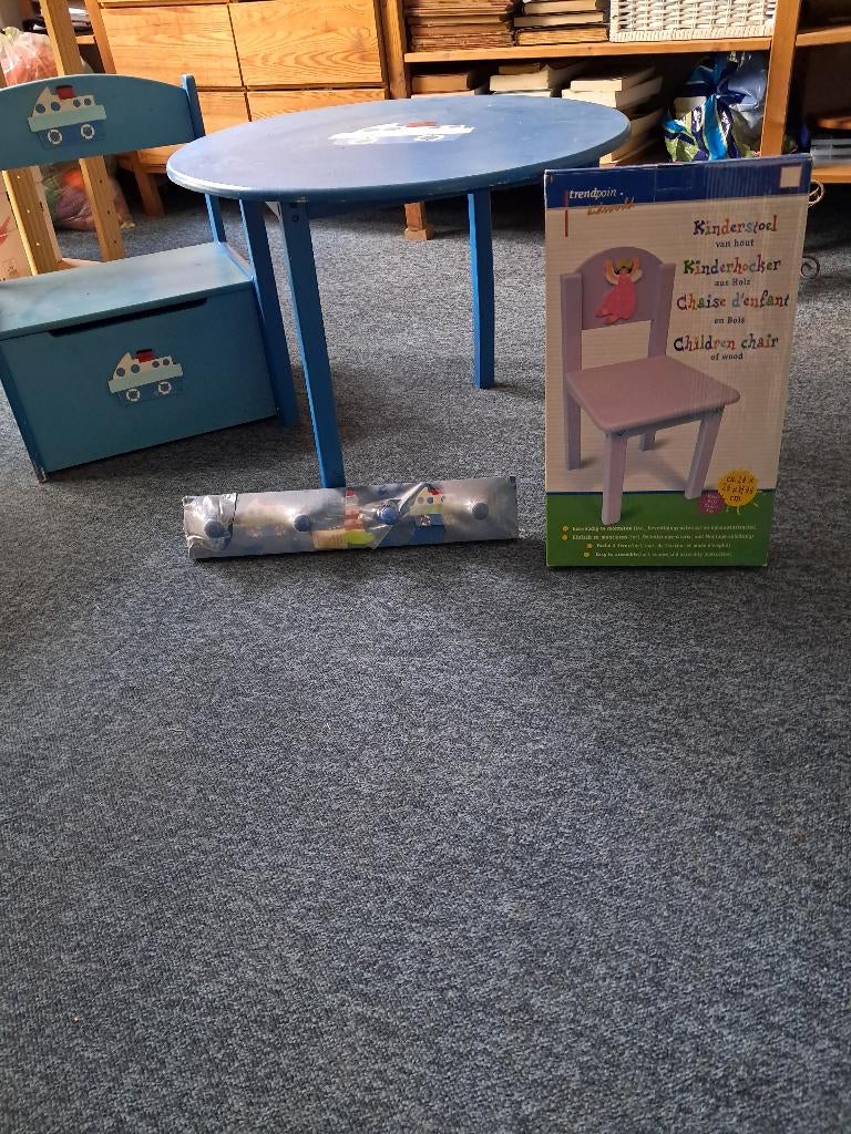 houten kinder meubilair, Ophalen, Gebruikt, Tafel(s) en Stoel(en)