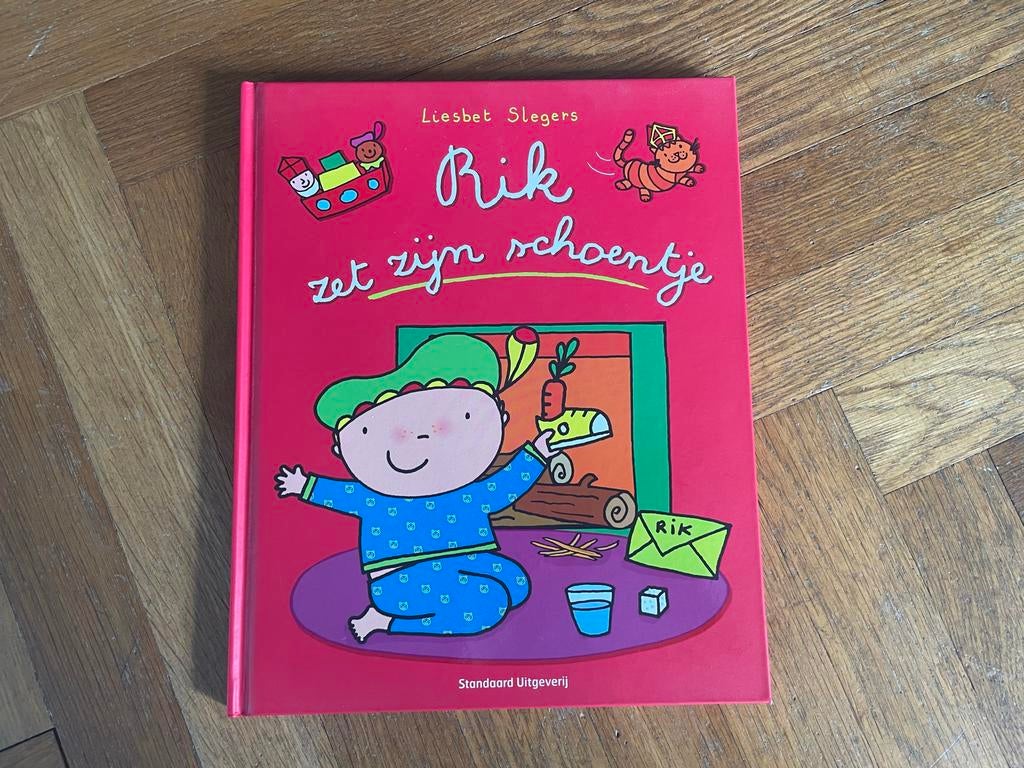 Rik zet zijn schoentje - Liesbet Slegers, Boeken, Kinderboeken | Kleuters, Ophalen of Verzenden, Zo goed als nieuw