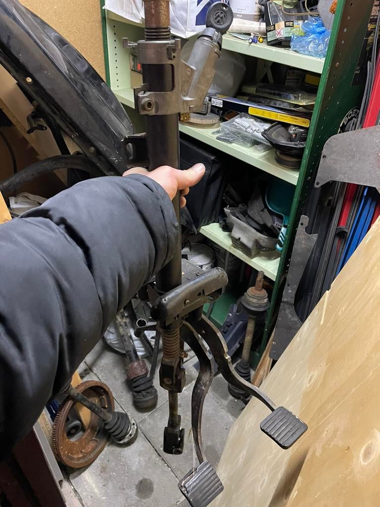 Stuurnaaf en pedalen kolom van een golf 1 mk1, Ophalen of Verzenden, Gebruikt, Audi