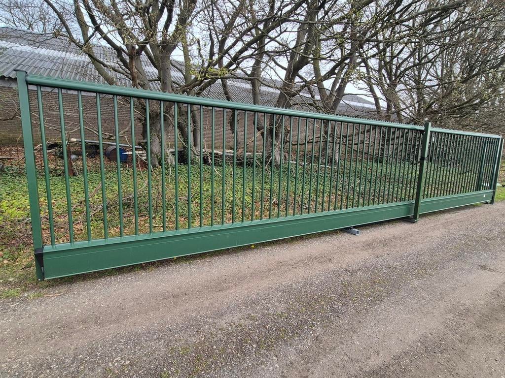 vrijdr. elek.schuifpoort,8.25 doorgang,2mtr hoog,groen,2021, Ophalen, Gebruikt, IJzer, Tuinhek