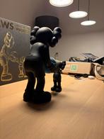 Kaws The Promise poppen - Origineel met factuur, Verzamelen, Ophalen of Verzenden, Zo goed als nieuw