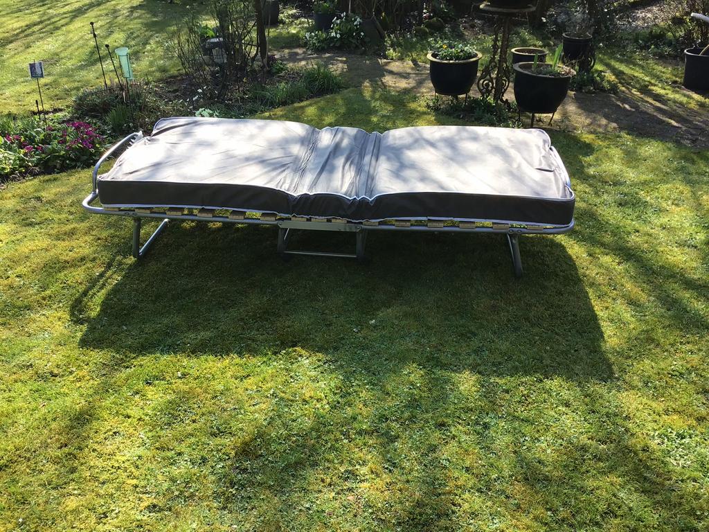 Inklapbaar logeerbed, Zo goed als nieuw, 80 cm, Metaal, Overige kleuren