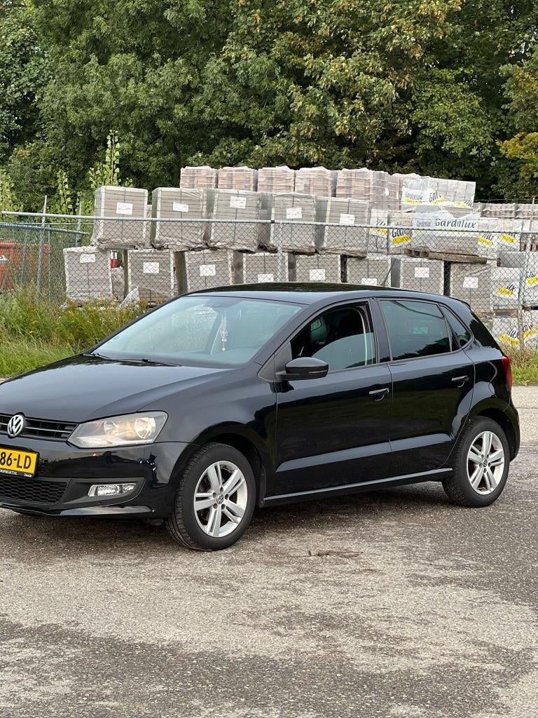 Volkswagen Polo 1.2 TSI 77KW 2010 Zwart, Voorwielaandrijving, Stof, 40 €/maand, Zwart