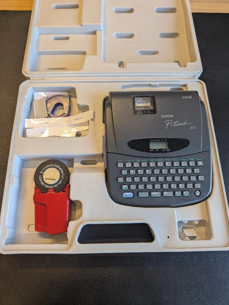 Brother P-Touch 300 labelprinter, Gebruikt, Qwerty, Ophalen of Verzenden, Brother