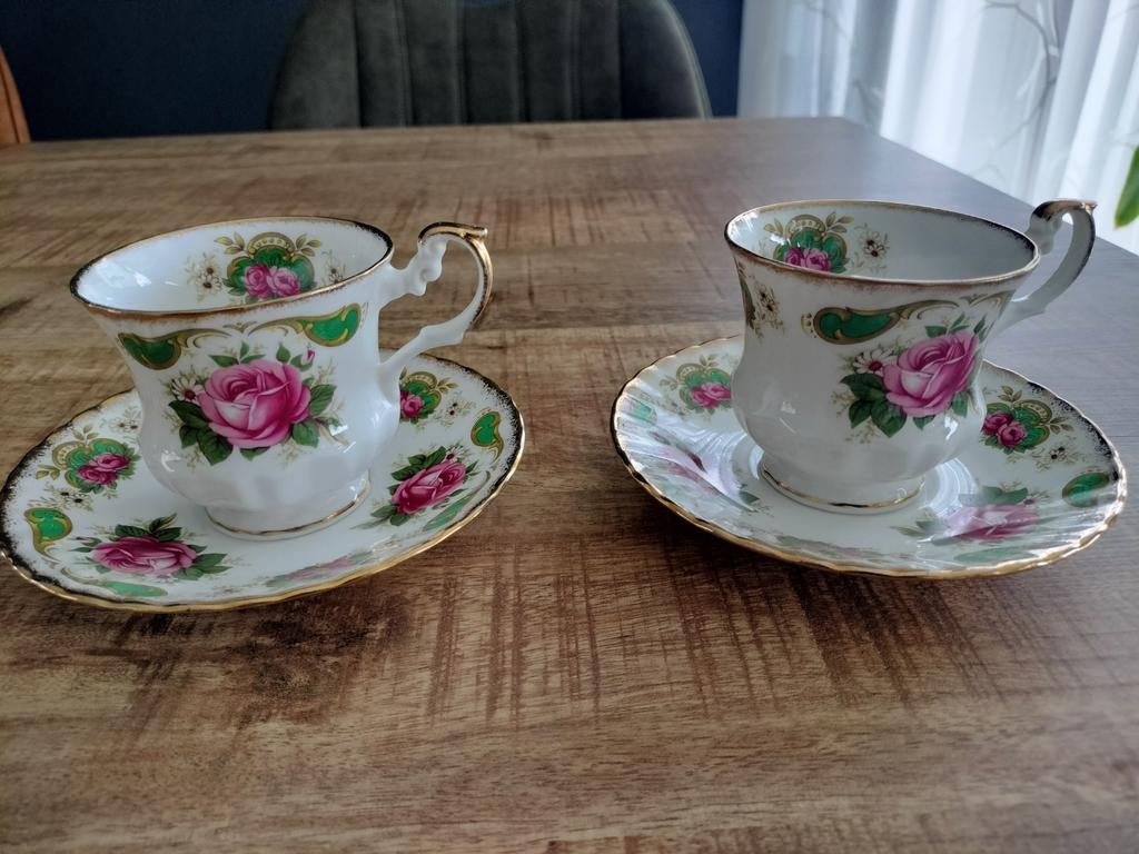 Queens Rosina China Centenary Dear theekopjes (2 stuks), Antiek en Kunst, Antiek | Porselein, Ophalen