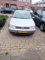 Volkswagen Golf 1.6 75KW AUT 2004 Grijs, Auto's, 4 cilinders, 1200 kg, 57 €/maand, Hatchback