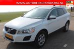 Volvo XC60 2.0T // AUTOMAAT / TREKHAAK / NAVI //, Euro 5, Stof, Zwart, 4 cilinders