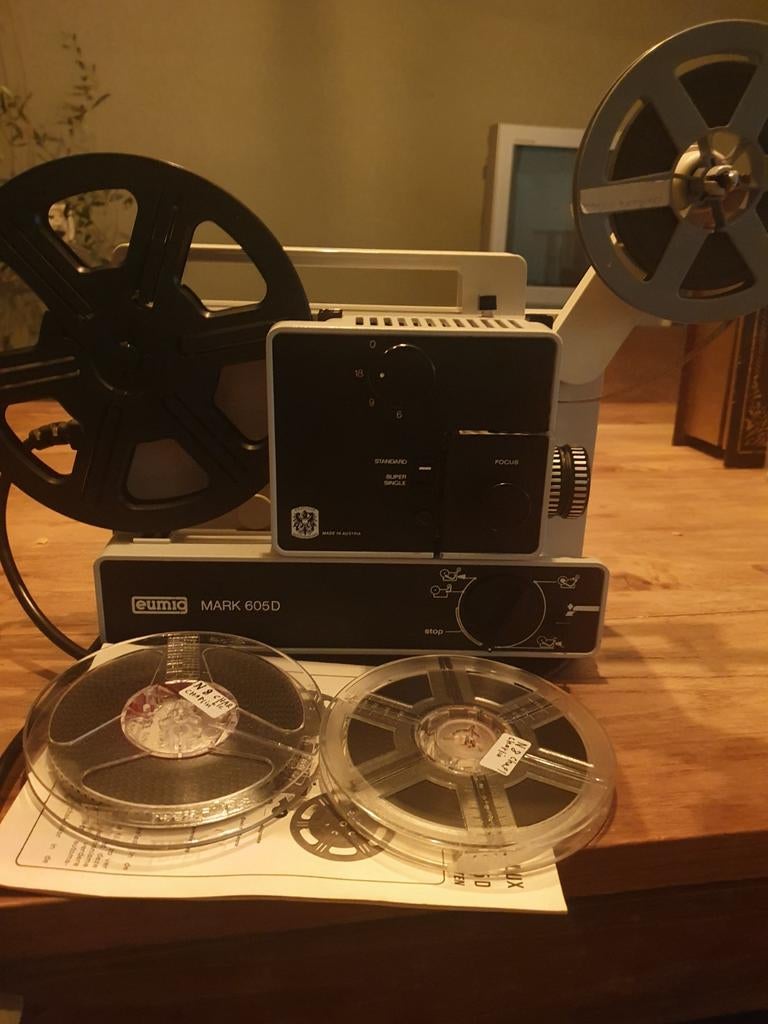 Complete Eumig Mark 605D Projector Set + 3 Films, Ophalen of Verzenden, 8mm film