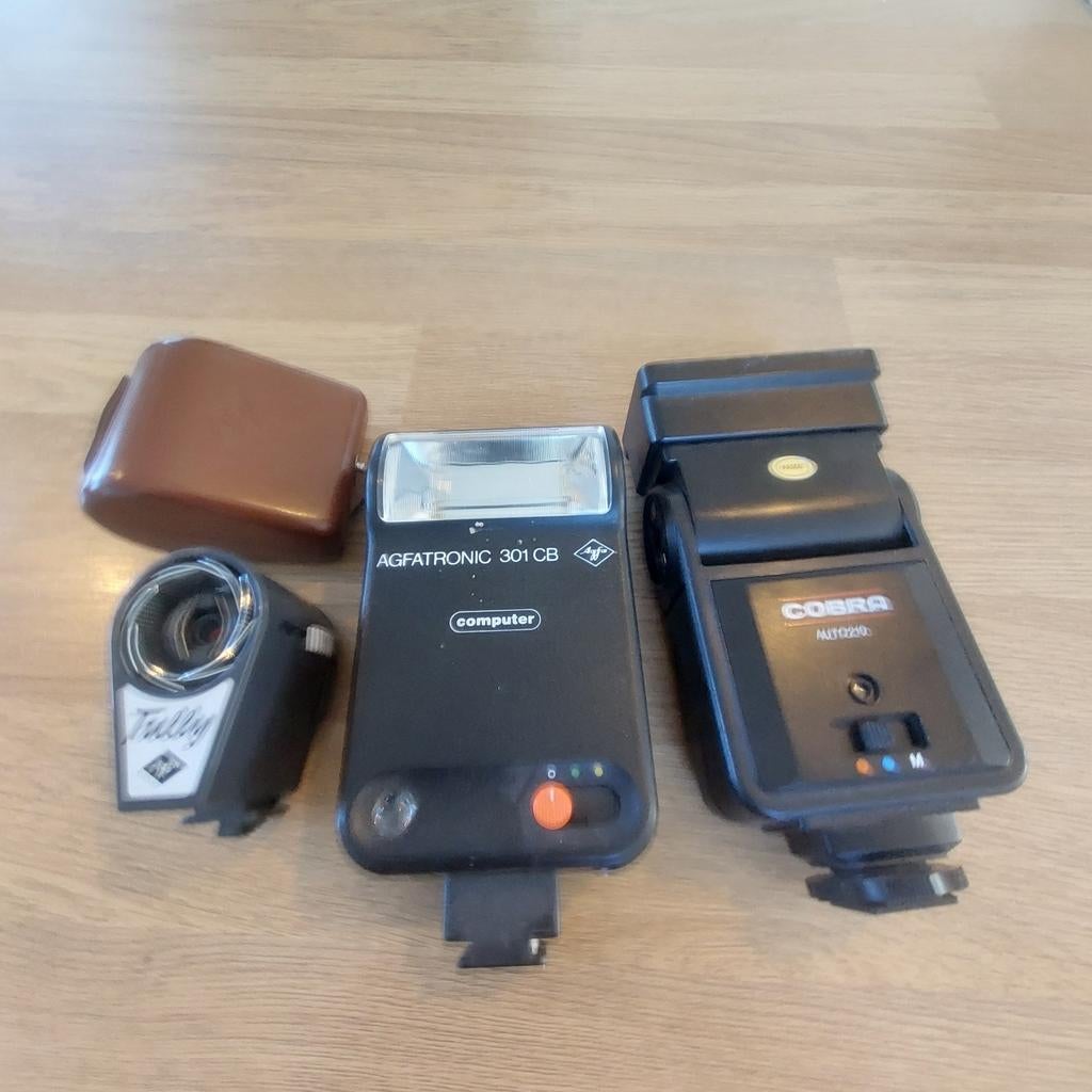 Agfa Flitsers: Tully, Agfatronic 301 CB & Cobra Auto210, Ophalen of Verzenden, Gebruikt, Overige merken