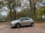 Peugeot 208 1.4 VTI 70KW/95PK 5-D 2012 lever, Auto's, Voorwielaandrijving, Stof, 40 €/maand, Zwart