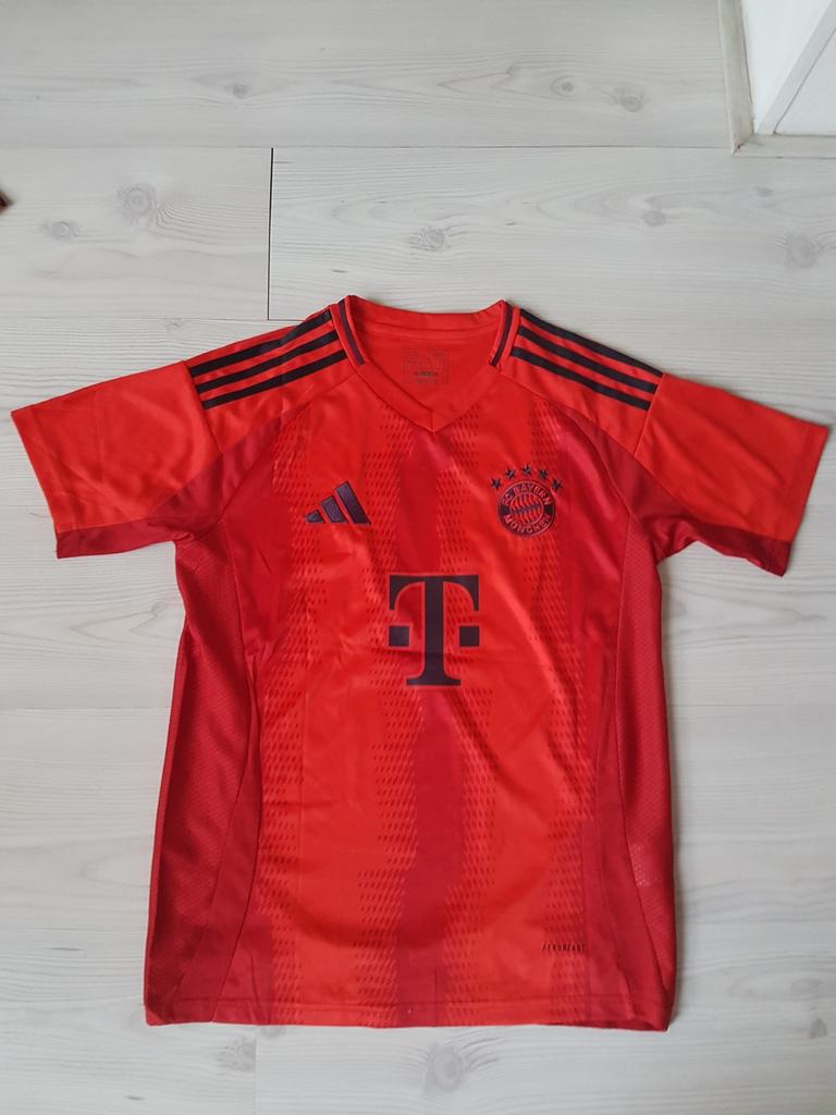 FC Bayern Harry Kane homeshirt size medium, Ophalen of Verzenden, Zo goed als nieuw, Maat 48/50 (M)