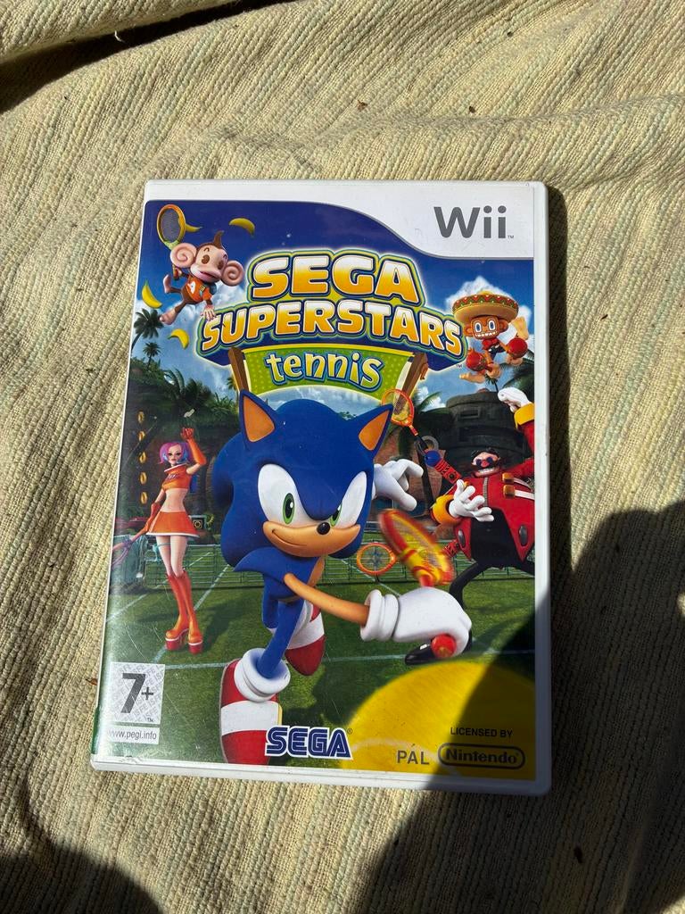 Sega Superstars Tennis Wii + Nunchuk & Wii Zapper + spellen, Gebruikt, Eén computer, Ophalen of Verzenden, 3 spelers of meer
