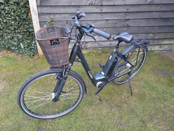 Cube fiets Maar 2000 kilometer maat 54, Fietsen en Brommers, Elektrische fietsen, Zo goed als nieuw, Cube, 51 tot 55 cm, 50 km per accu of meer