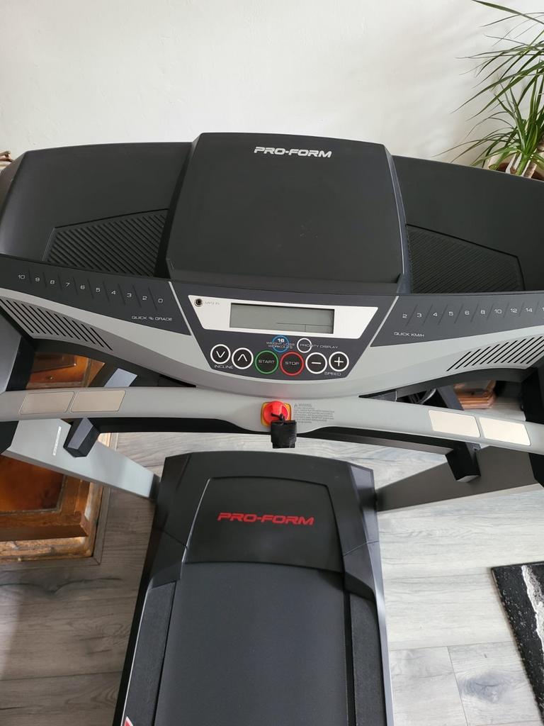 PRO-FORM Loopband - Zo goed als nieuw, Sport en Fitness, Fitnessapparatuur, Ophalen, Zo goed als nieuw, Metaal, Loopband