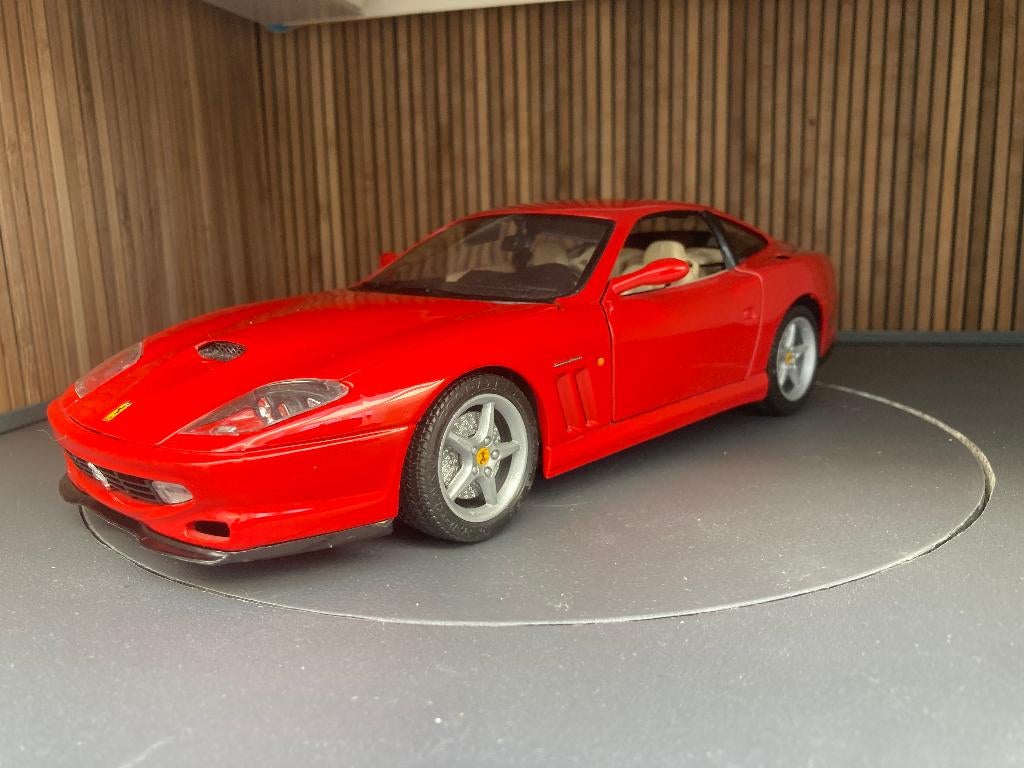 Ferrari 550 Maranello 1:18 Bburago Rood MJ, Ophalen of Verzenden, Zo goed als nieuw, Auto, Bburago