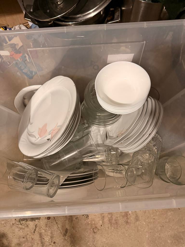 Diverse servies en glaswerk, Overige materialen, Gebruikt, Ophalen of Verzenden, Overige stijlen