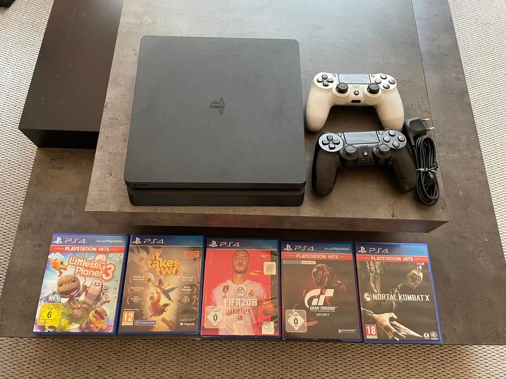 Sony PlayStation 4 + 2 controllers + 5 spellen, Ophalen of Verzenden, Zo goed als nieuw, Met 2 controllers, Original