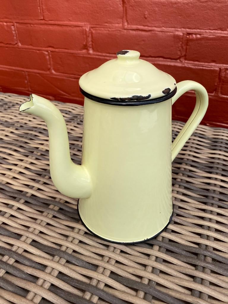 Brocante, pastelgele/zachtgele koffiepot/koffiekan, Ophalen of Verzenden