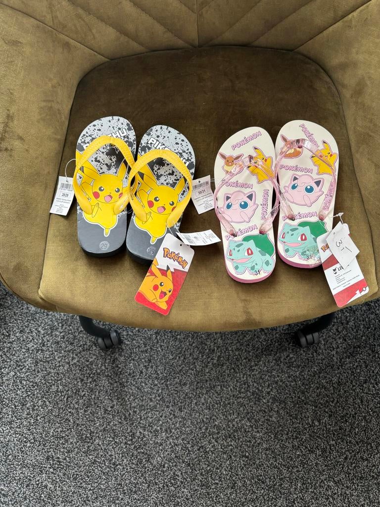 Nieuwe Pokémon Slippers - Pikachu & Friends, Kinderen en Baby's, Kinderkleding | Schoenen en Sokken, Ophalen of Verzenden, Nieuw