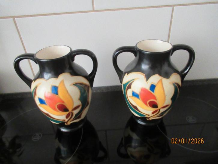 2 OUDE VAZEN- GOUDA`S PLATEEL MOTIEF- ELJECO HOLLAND, Antiek en Kunst, Antiek | Keramiek en Aardewerk, Ophalen of Verzenden