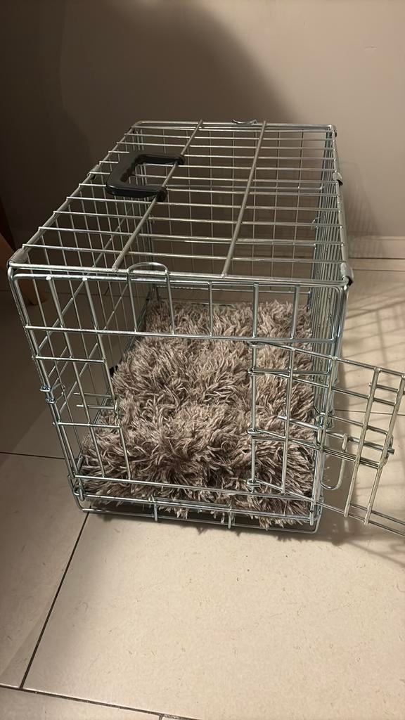 Bench 30B x  45L x 37H / teckel / toypoedel, Ophalen of Verzenden, Zo goed als nieuw