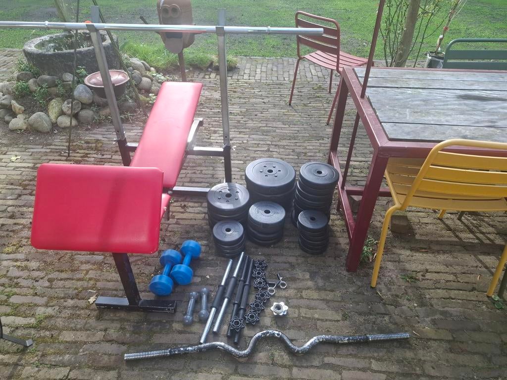 Verstelbare bench met veel gewichten, Ophalen, Krachtstation
