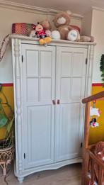 Vintage kinderkamer set: commode en kledingkast, Kinderen en Baby's, Kinderkamer | Commodes en Kasten, Gebruikt, 50 tot 70 cm