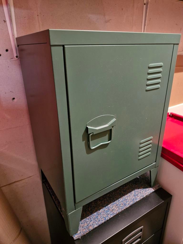 Metalen groene kast, lockerkast, Huis en Inrichting, Ophalen, Zo goed als nieuw