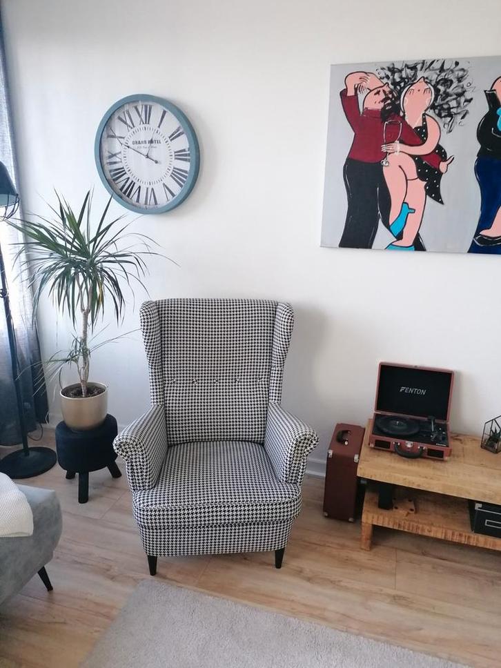 2 Ikea Strandmon stoelen - zwart/wit pied-de-poule, Huis en Inrichting, Fauteuils, Gebruikt, Stof, 75 tot 100 cm, 75 tot 100 cm