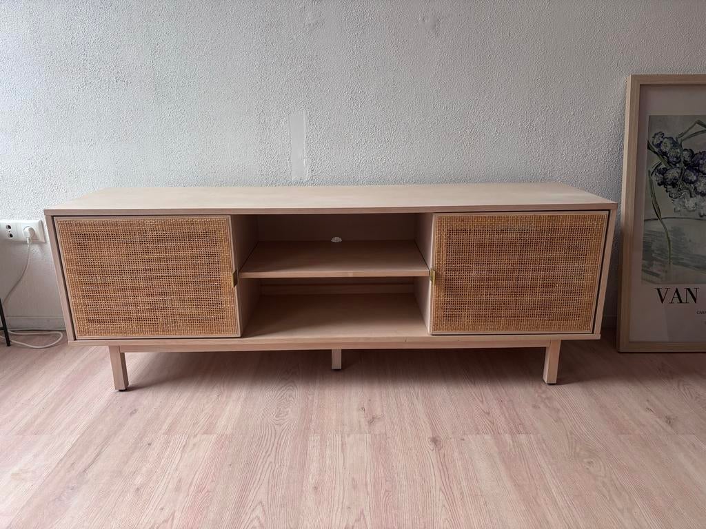 TV meubel met rotan deurtjes, Ophalen, Gebruikt, 100 tot 150 cm, Minder dan 100 cm