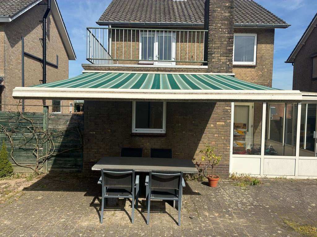 Zonnescherm elektrisch groen 373x290cm, Tuin en Terras, Ophalen, Gebruikt, 150 tot 300 cm, 250 cm tot 450 cm