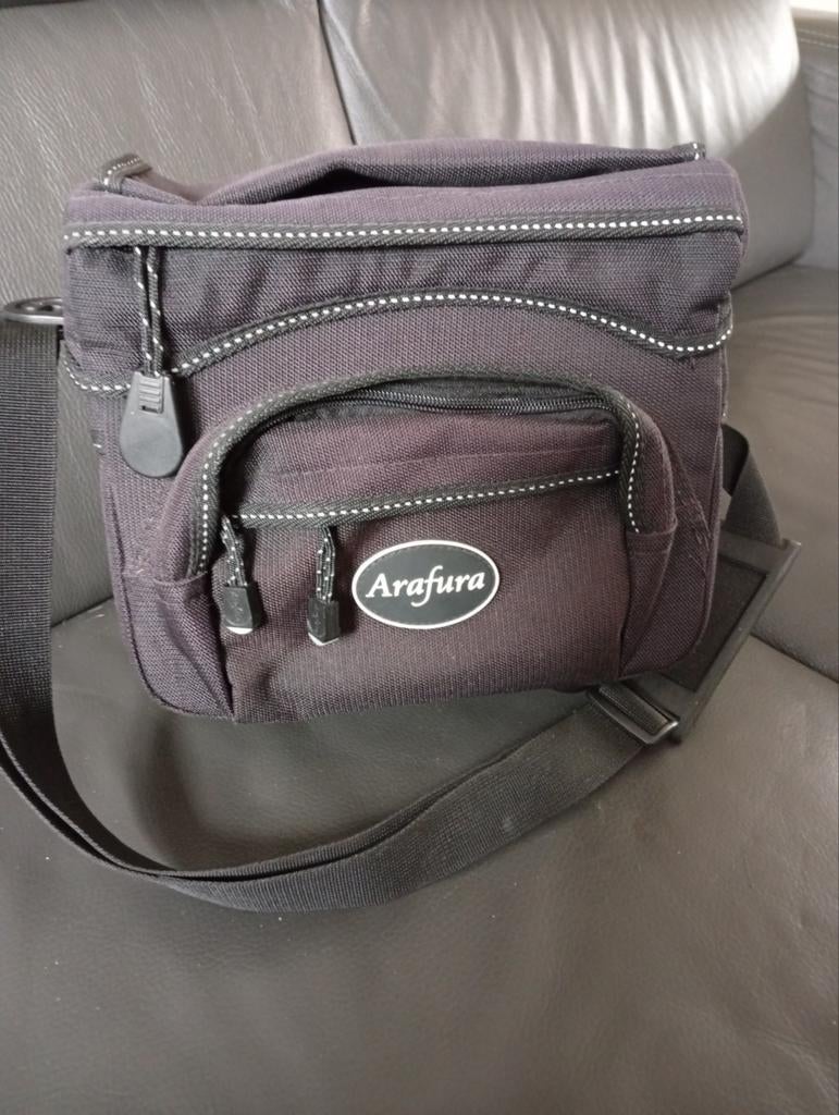 Mooie fietstas voor voorop merk arafura, Fietsen en Brommers, Fietsaccessoires | Fietstassen, Ophalen