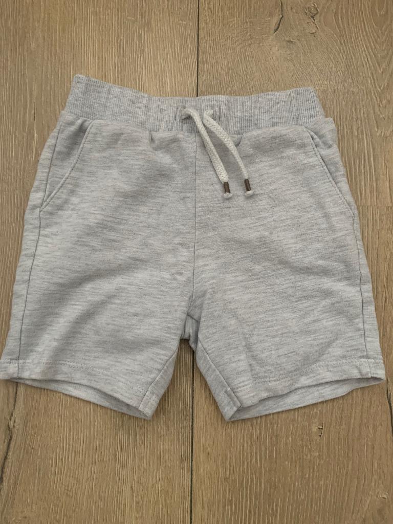 Grijze korte broek maat 92, Kinderen en Baby's, Kinderkleding | Maat 92, Ophalen of Verzenden, C&A, Jongen, Broek