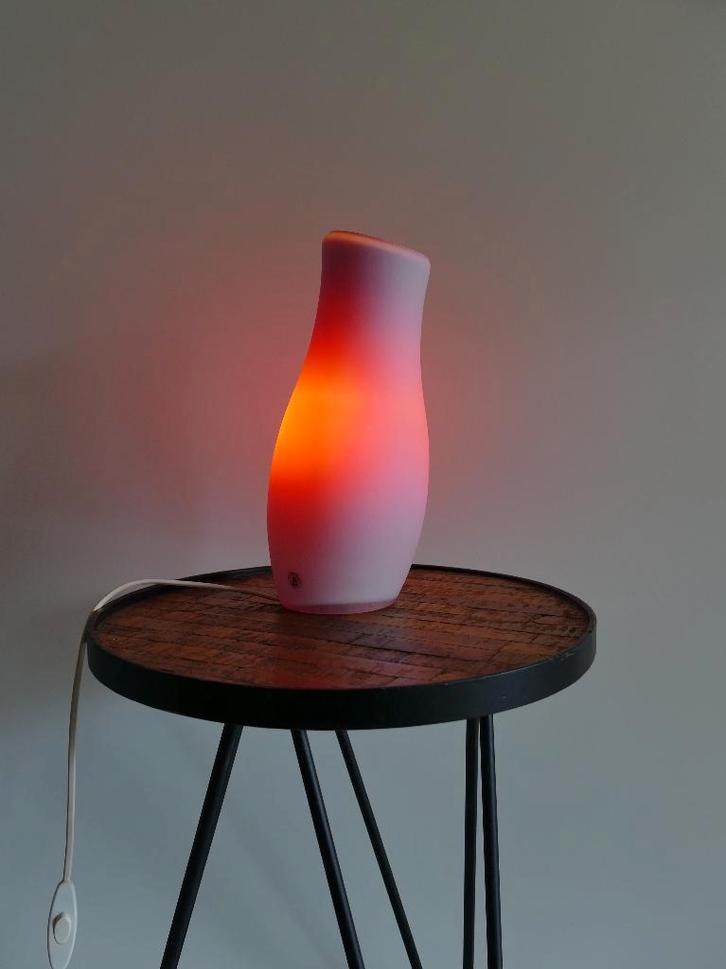 IKEA Mylonit tafellamp rood jaren '80/'90, Huis en Inrichting, Lampen | Tafellampen, Gebruikt, Minder dan 50 cm, Glas, Ophalen of Verzenden