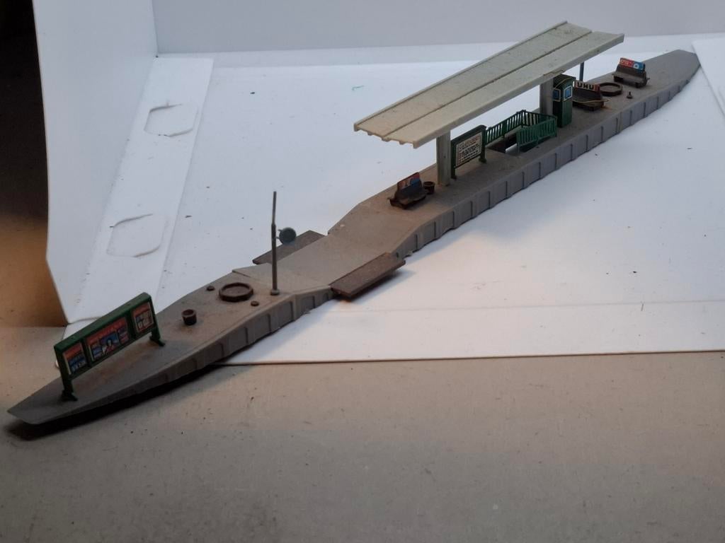 Spoor n perron, Hobby en Vrije tijd, Modeltreinen | N-Spoor, Gebruikt, Gelijkstroom of Wisselstroom, Brug, Tunnel of Gebouw, Ophalen of Verzenden