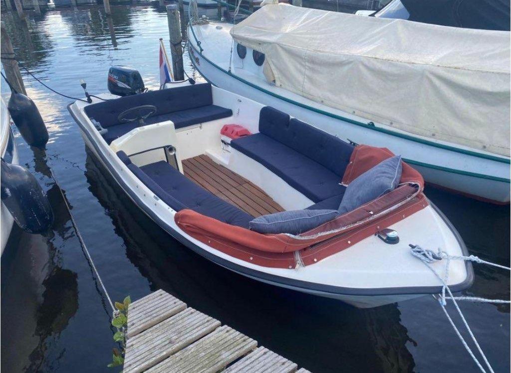 Harcos sloep 4 bij 1,75 meter | Suzuki 15PK | incl. trailer, Watersport en Boten, Sloepen, Ophalen, 10 tot 30 pk, Gebruikt, 3 tot 6 meter
