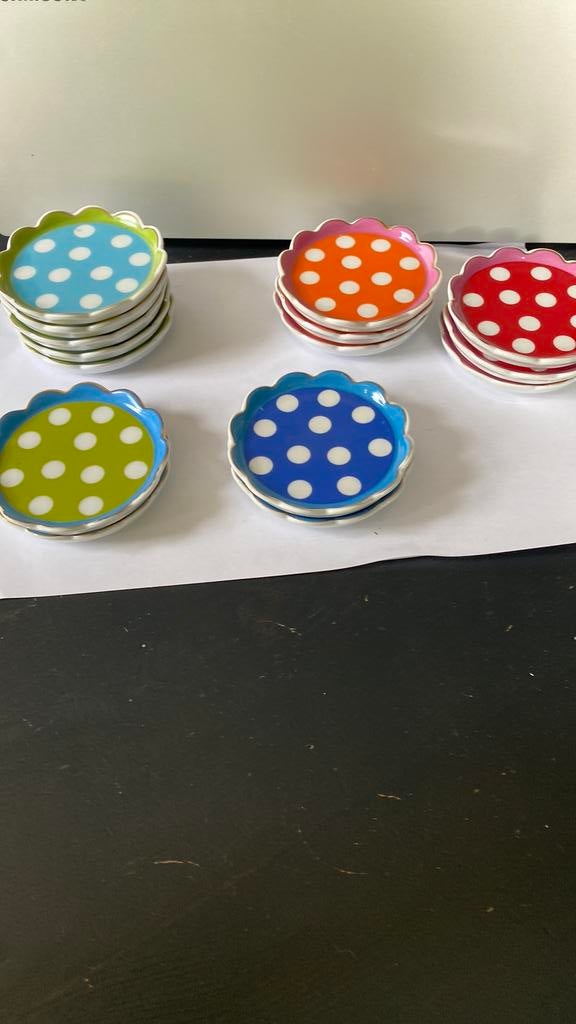Lot oolily polka dot servies thee tipjes 15 stuks, Ophalen of Verzenden, Zo goed als nieuw