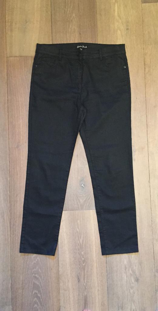 Zwarte broek zijdeglans; regular fit; Gafair Jeans mt (40)42, Zwart, Maat 42/44 (L), Ophalen of Verzenden, Zo goed als nieuw