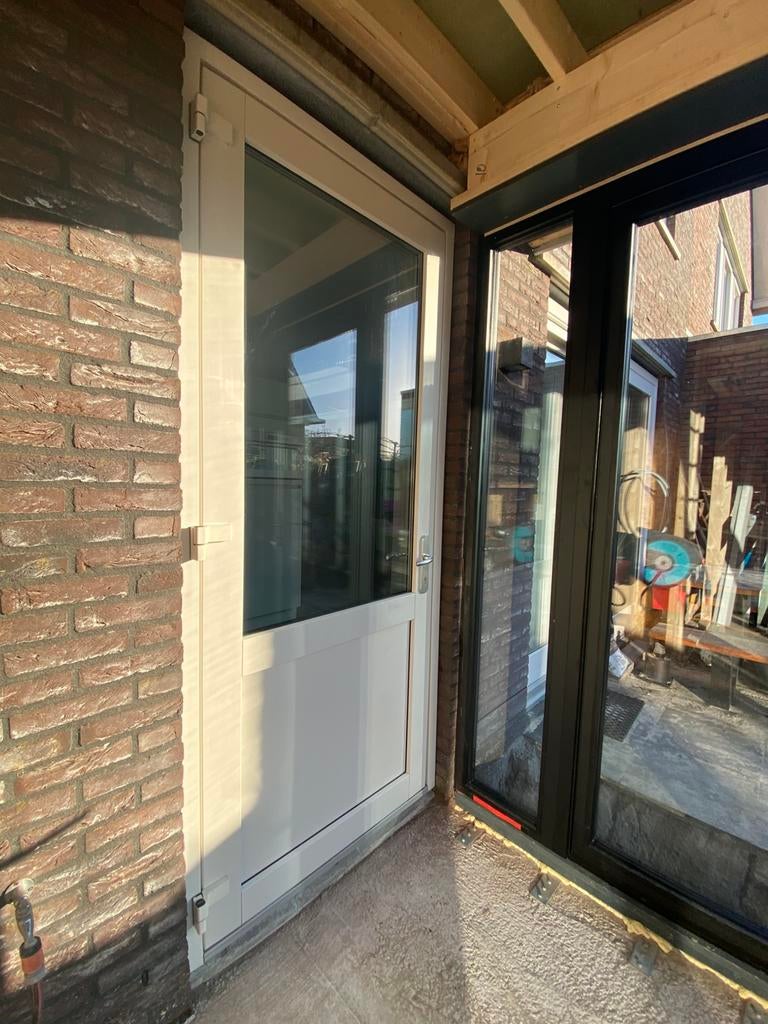 Kunststof buitendeur HR+++ (triple glas) incl kozijn, Ophalen, Kunststof, Gebruikt, 80 tot 100 cm