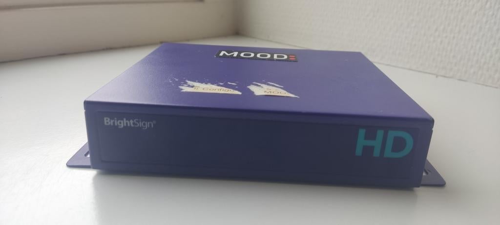 BrightSign HD 220 mediaspeler, Ophalen