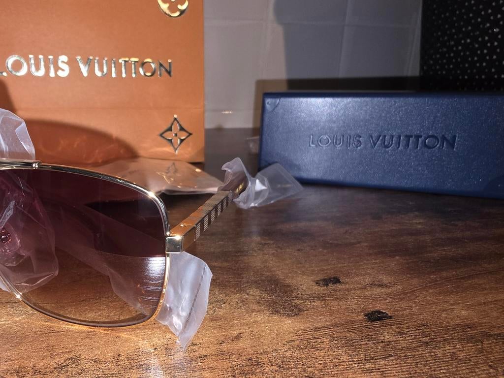 Louis Vuitton Zonnebril - Nieuw in Verpakking, Sieraden, Tassen en Uiterlijk, Zonnebrillen en Brillen | Dames, Ophalen