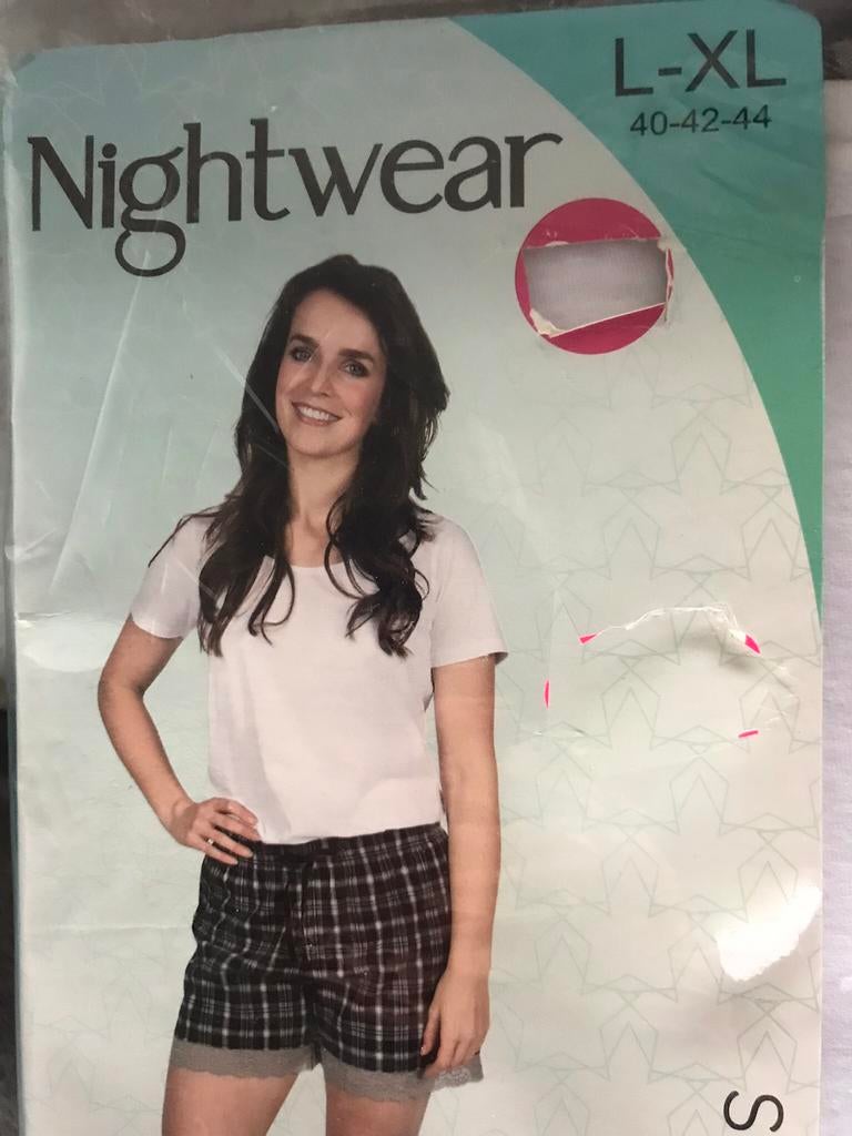 Nieuw in plastic: Shortama [Shirt+Kort Broekje] maat L/XL, Ophalen of Verzenden, Nieuw, Maat 42/44 (L)